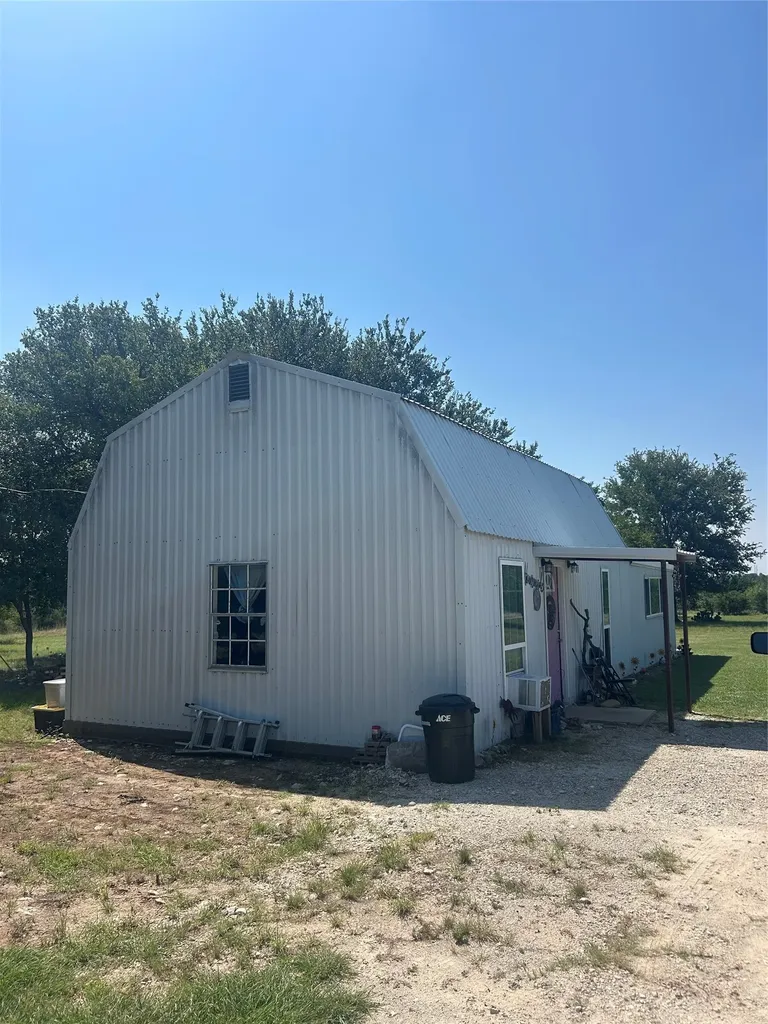 213 Private Road 1743b Clifton TX 76634