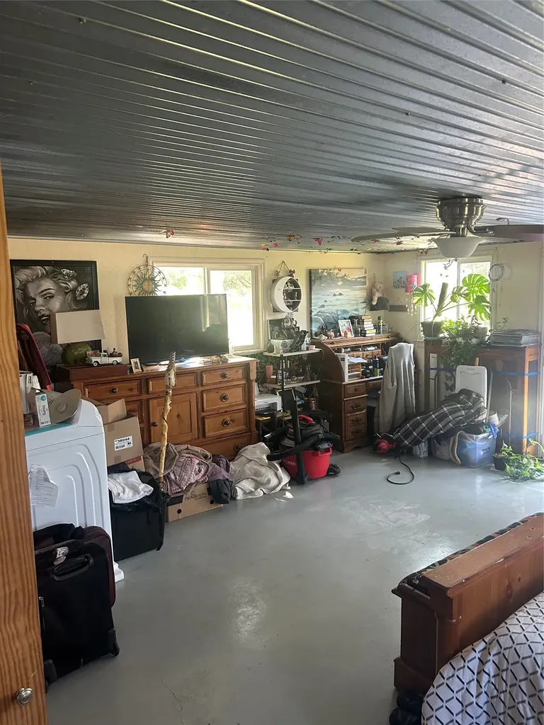 213 Private Road 1743b Clifton TX 76634