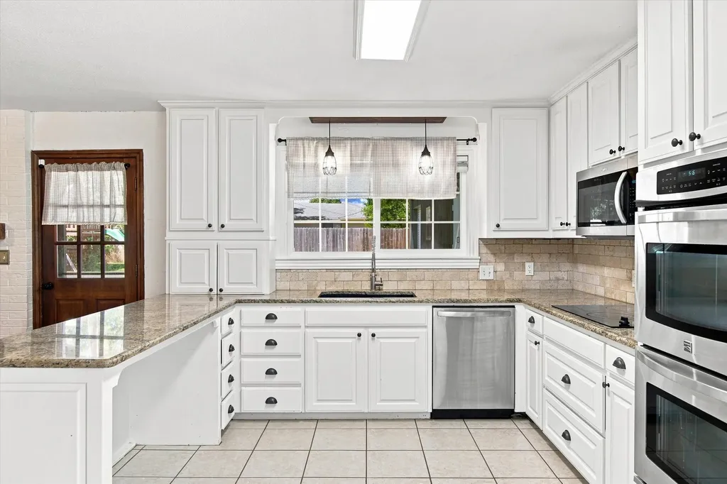209 Diane Drive Sanger TX 76266