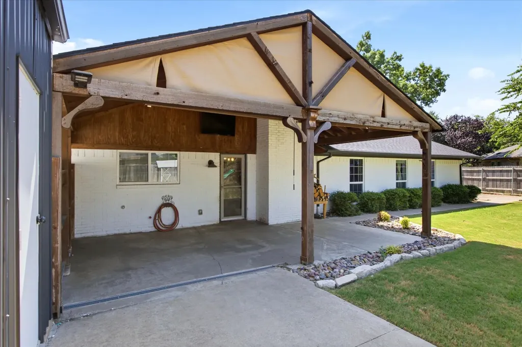 209 Diane Drive Sanger TX 76266