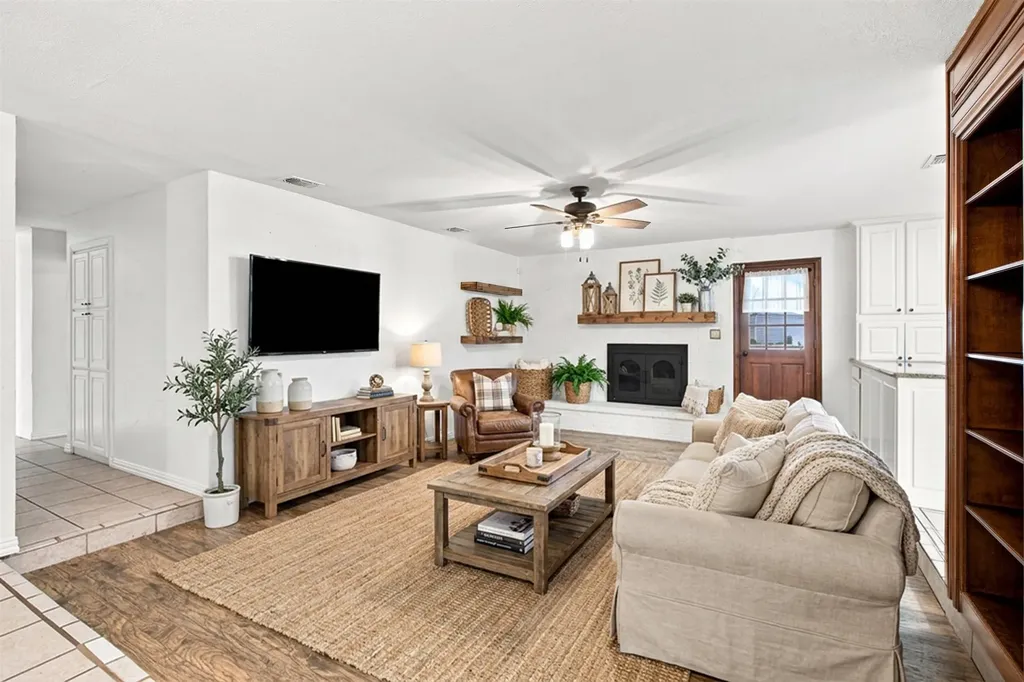 209 Diane Drive Sanger TX 76266