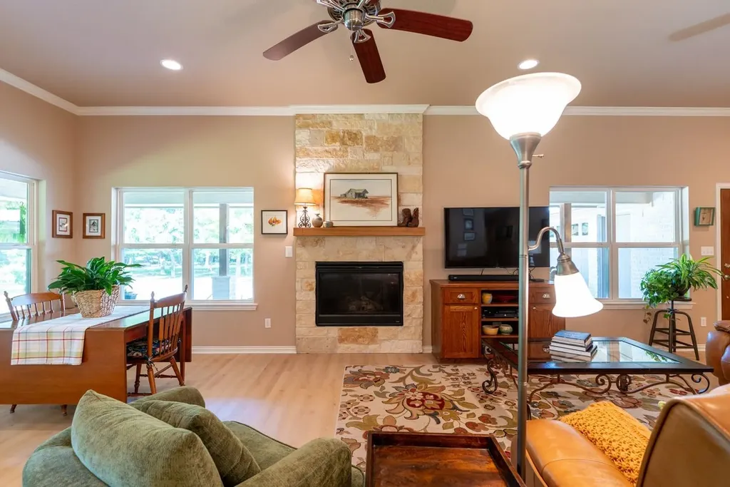 551 County Road 2607 Bonham TX 75418
