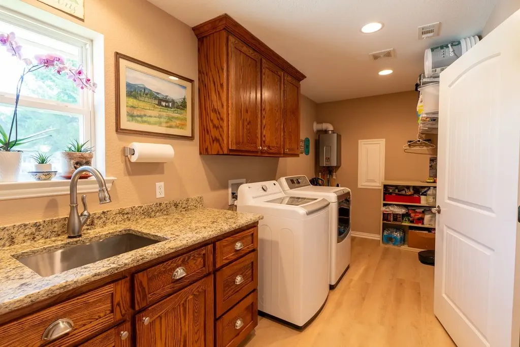 551 County Road 2607 Bonham TX 75418