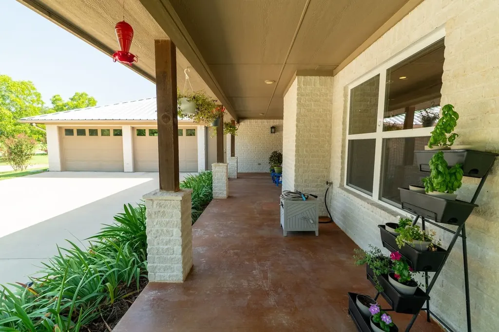 551 County Road 2607 Bonham TX 75418
