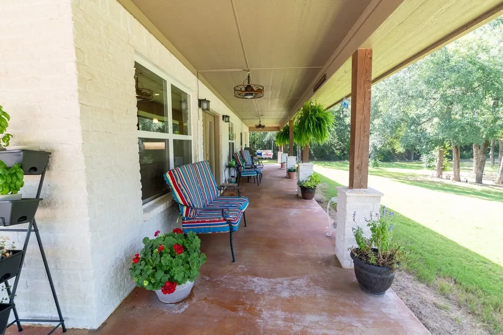 551 County Road 2607 Bonham TX 75418