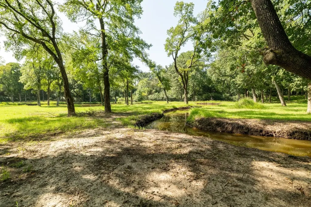 551 County Road 2607 Bonham TX 75418