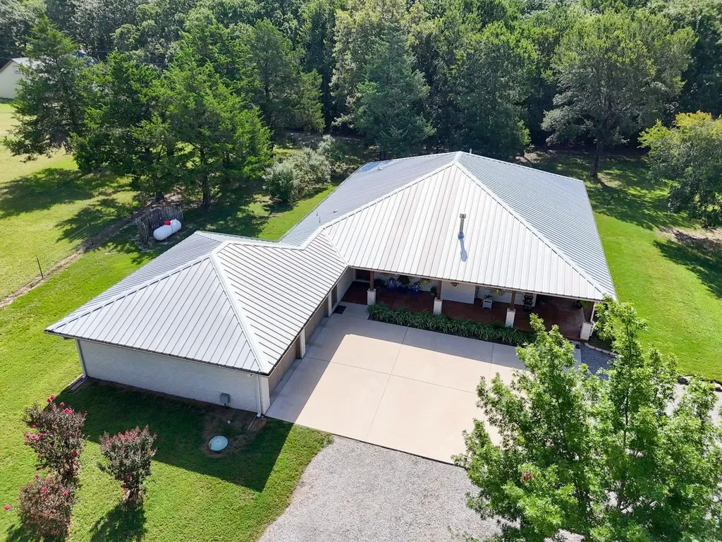 551 County Road 2607 Bonham TX 75418