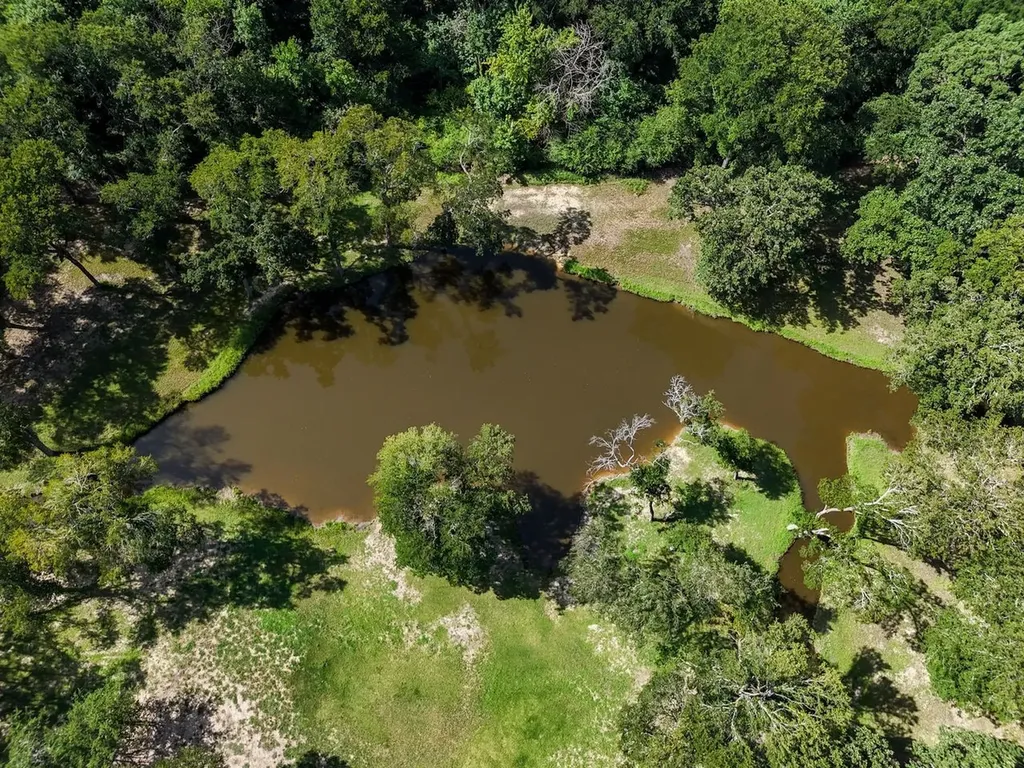 551 County Road 2607 Bonham TX 75418