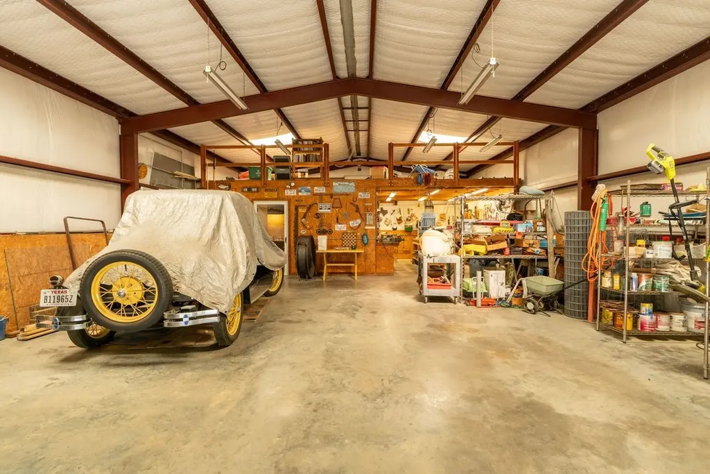 551 County Road 2607 Bonham TX 75418