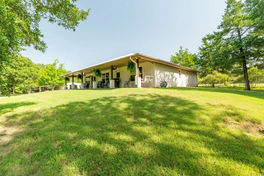 551 County Road 2607 Bonham TX 75418