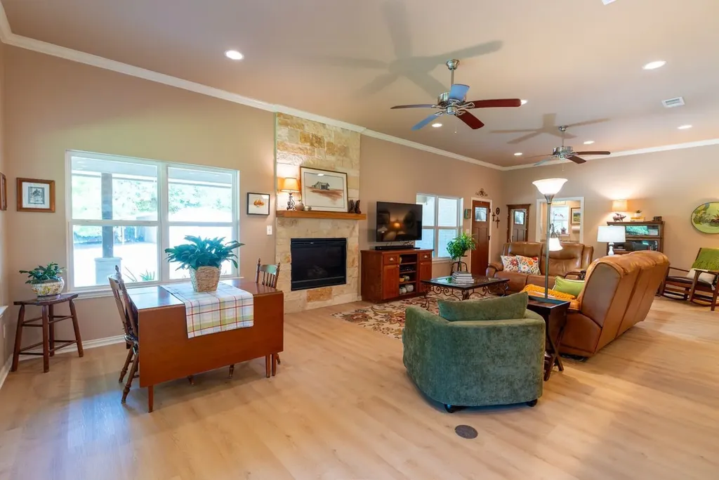 551 County Road 2607 Bonham TX 75418