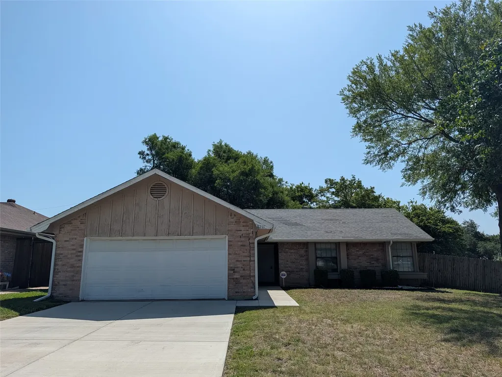 6211 Patriotic Court Arlington TX 76002