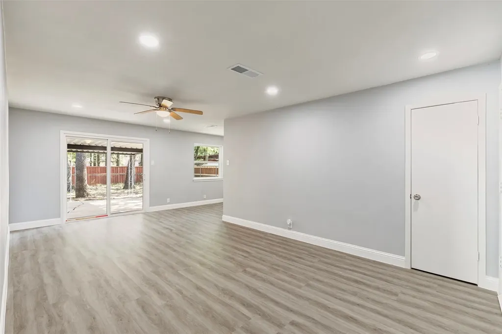 11412 Small Drive Balch Springs TX 75180