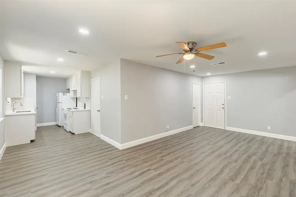 11412 Small Drive Balch Springs TX 75180