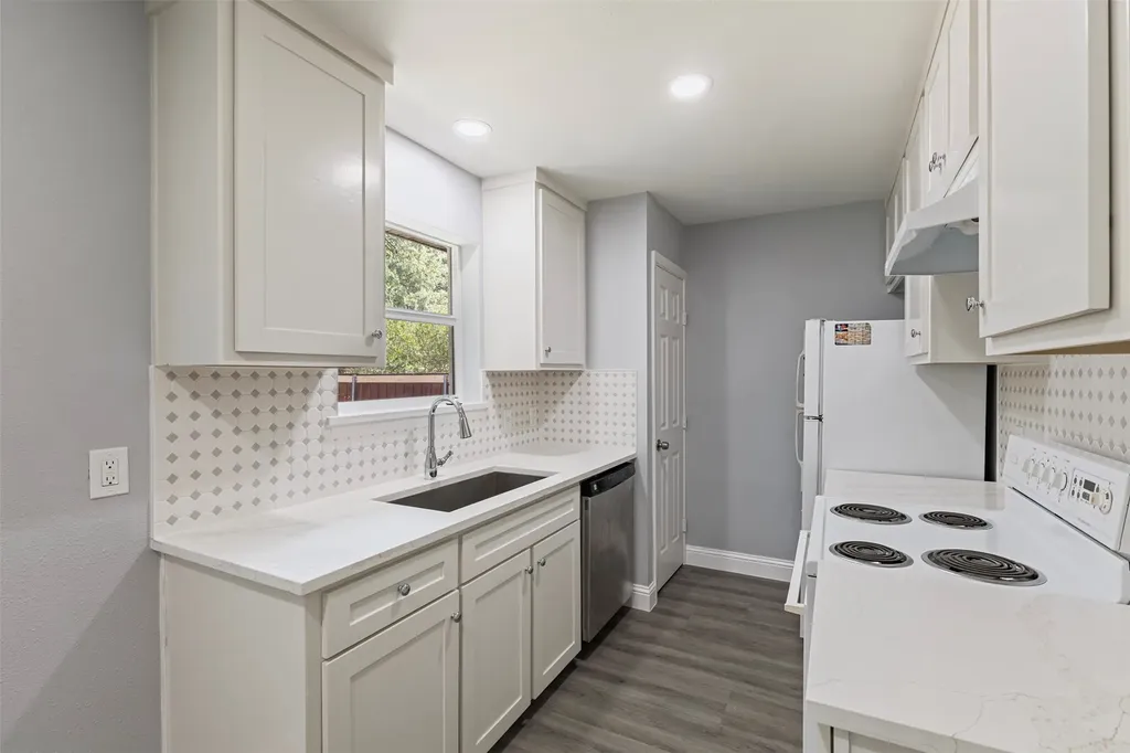 11412 Small Drive Balch Springs TX 75180