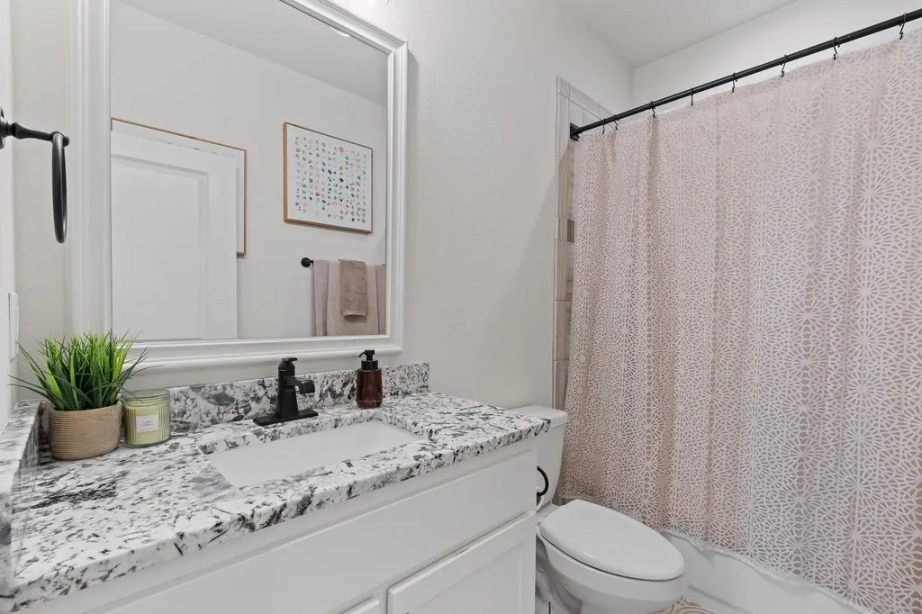 6048 Bella Terra Lane Godley TX 76044