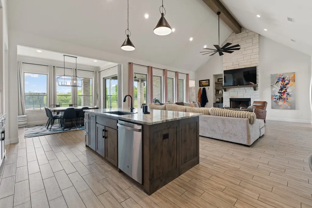 6048 Bella Terra Lane Godley TX 76044