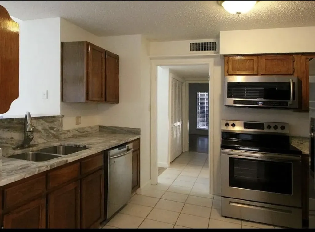 707 Argone Court Euless TX 76039