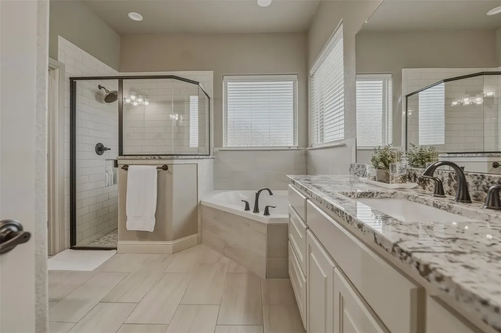 125 Oak View Drive Godley TX 76044