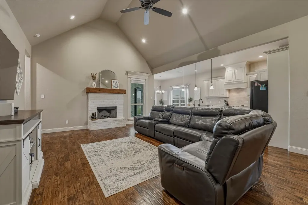 125 Oak View Drive Godley TX 76044