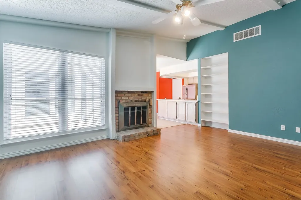 2651 Via Los Altos Carrollton TX 75006