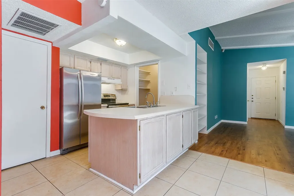 2651 Via Los Altos Carrollton TX 75006
