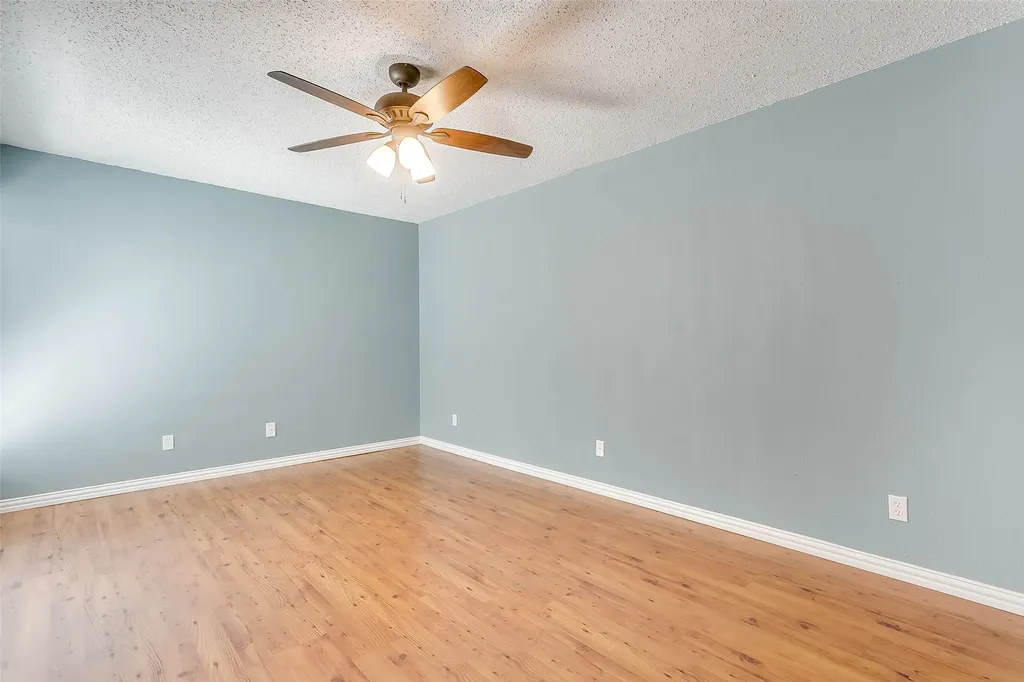 2651 Via Los Altos Carrollton TX 75006