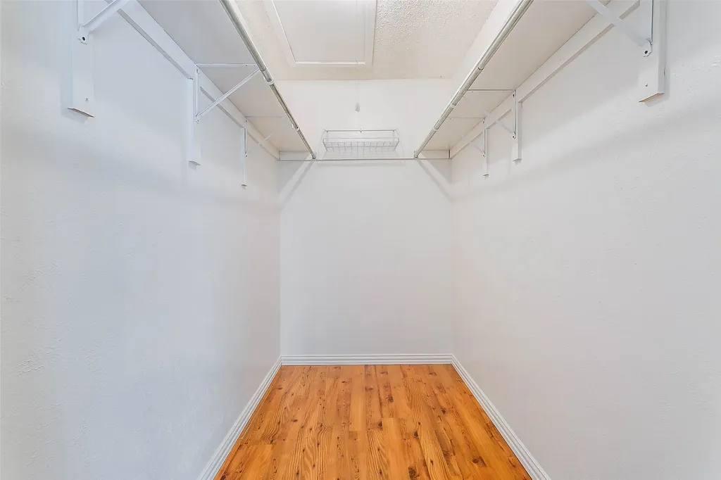 2651 Via Los Altos Carrollton TX 75006