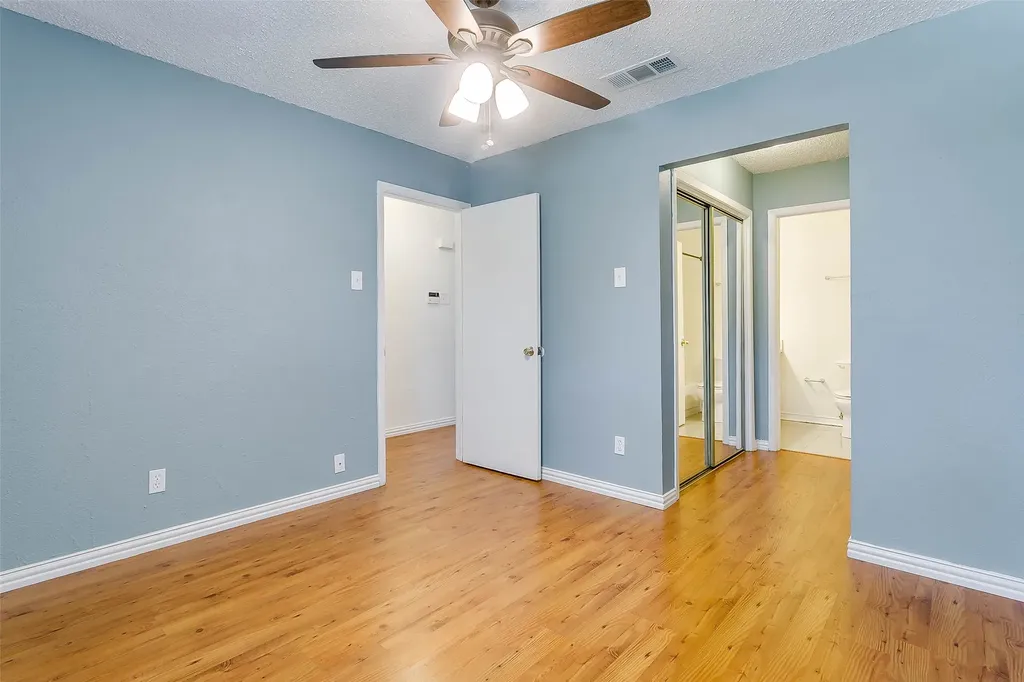 2651 Via Los Altos Carrollton TX 75006