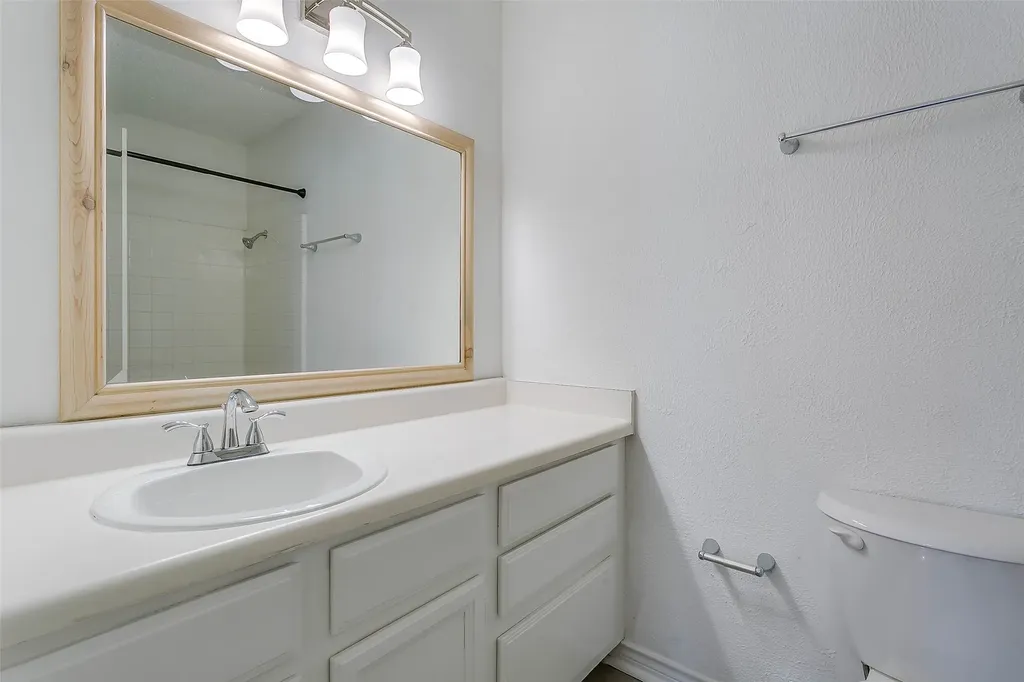 2651 Via Los Altos Carrollton TX 75006