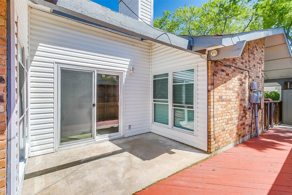 2651 Via Los Altos Carrollton TX 75006