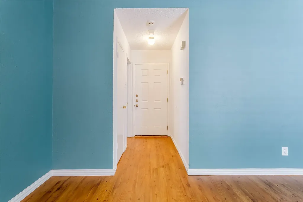 2651 Via Los Altos Carrollton TX 75006