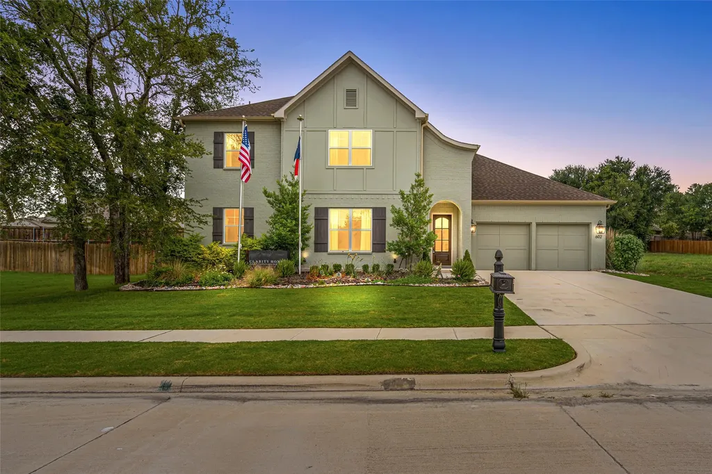 602 Sterling Drive Benbrook TX 76126