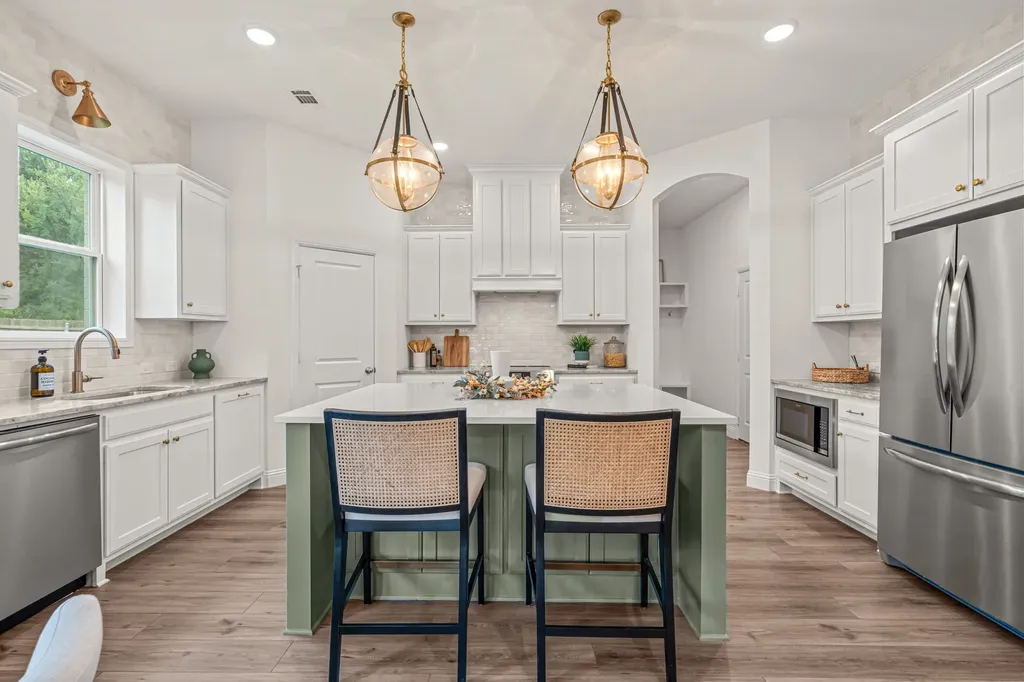602 Sterling Drive Benbrook TX 76126