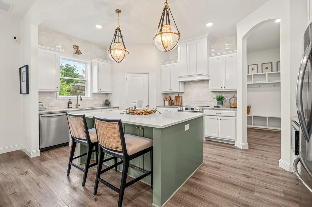 602 Sterling Drive Benbrook TX 76126