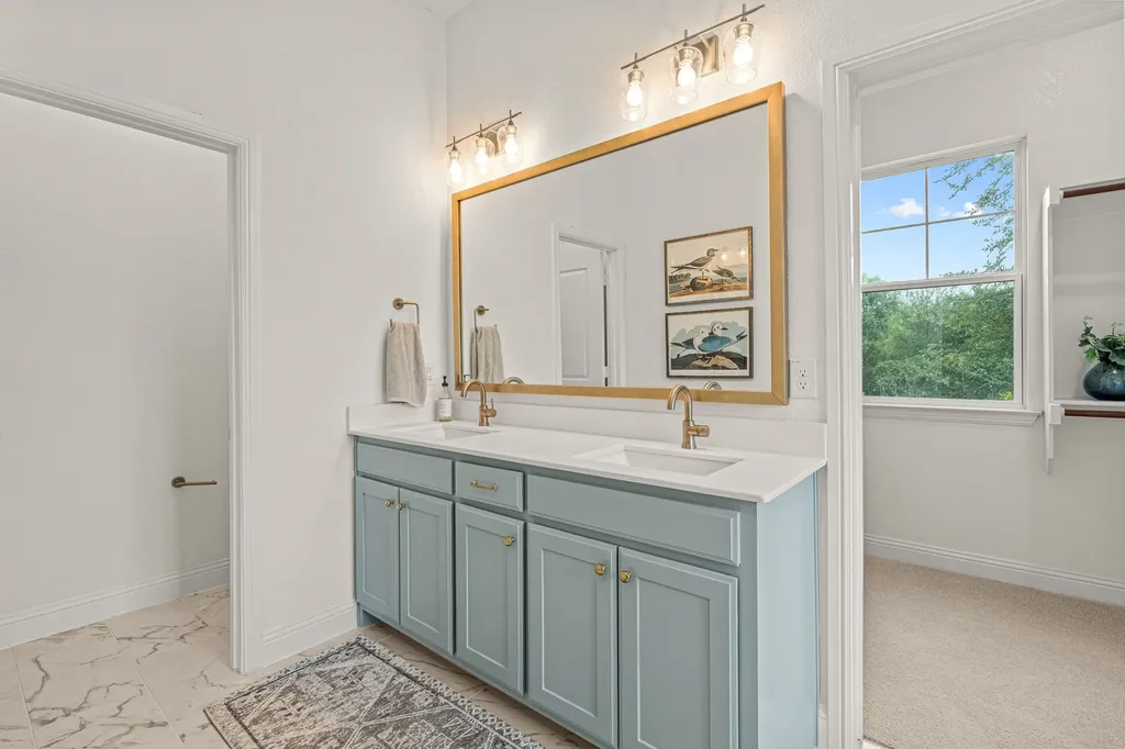 602 Sterling Drive Benbrook TX 76126