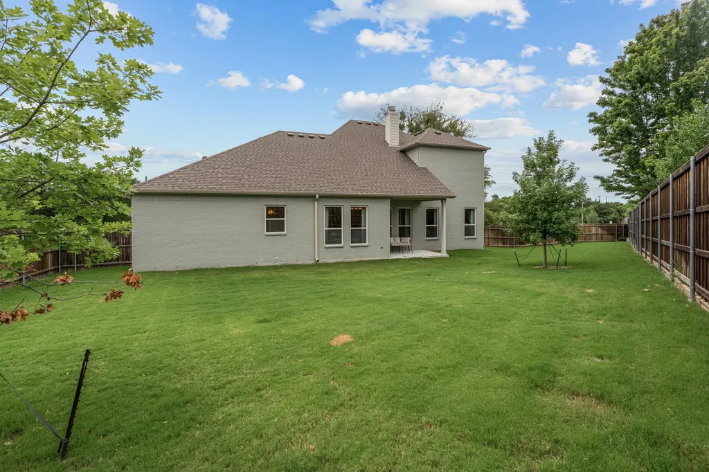 602 Sterling Drive Benbrook TX 76126