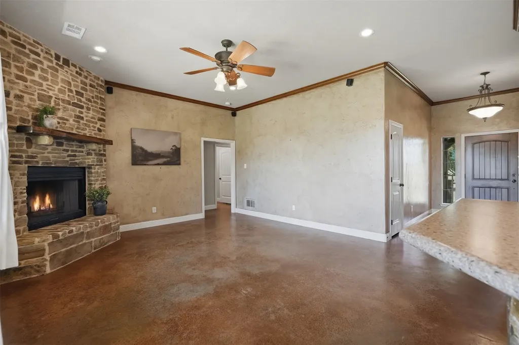 799 Vz County Road 2604 Mabank TX 75147