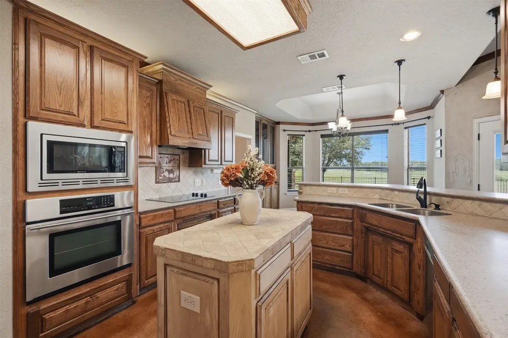 799 Vz County Road 2604 Mabank TX 75147