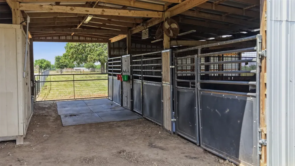 799 Vz County Road 2604 Mabank TX 75147