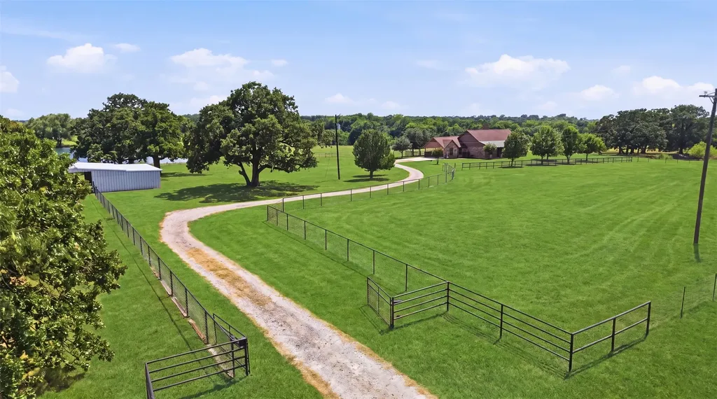 799 Vz County Road 2604 Mabank TX 75147