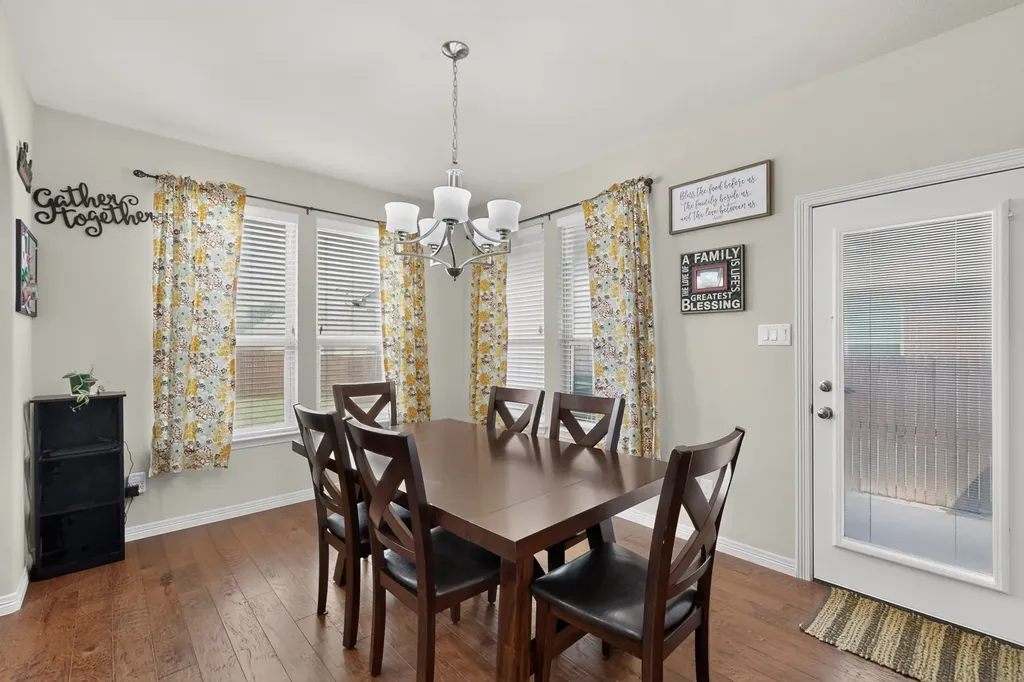 9215 Moon River Court Arlington TX 76002