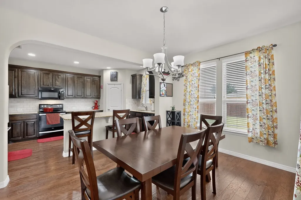 9215 Moon River Court Arlington TX 76002