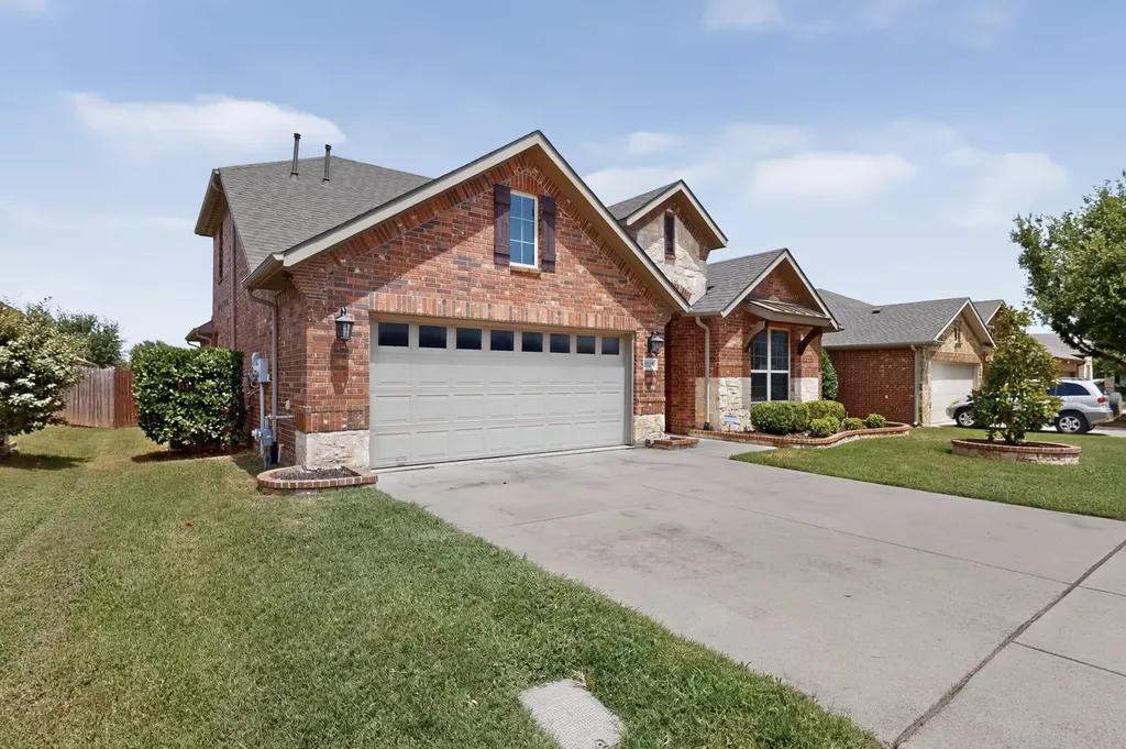 9215 Moon River Court Arlington TX 76002