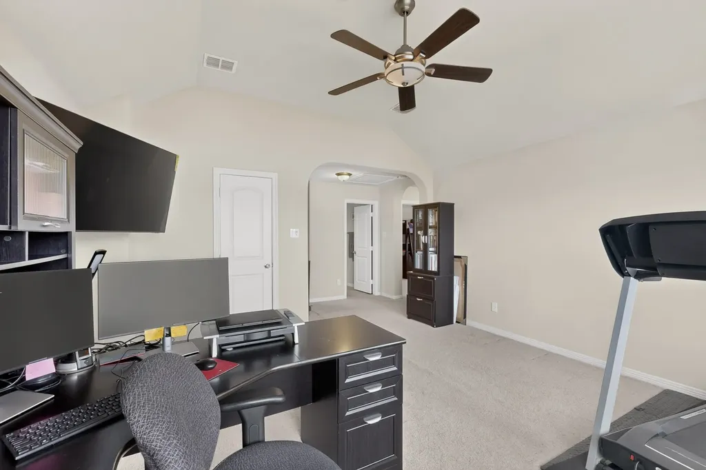 9215 Moon River Court Arlington TX 76002