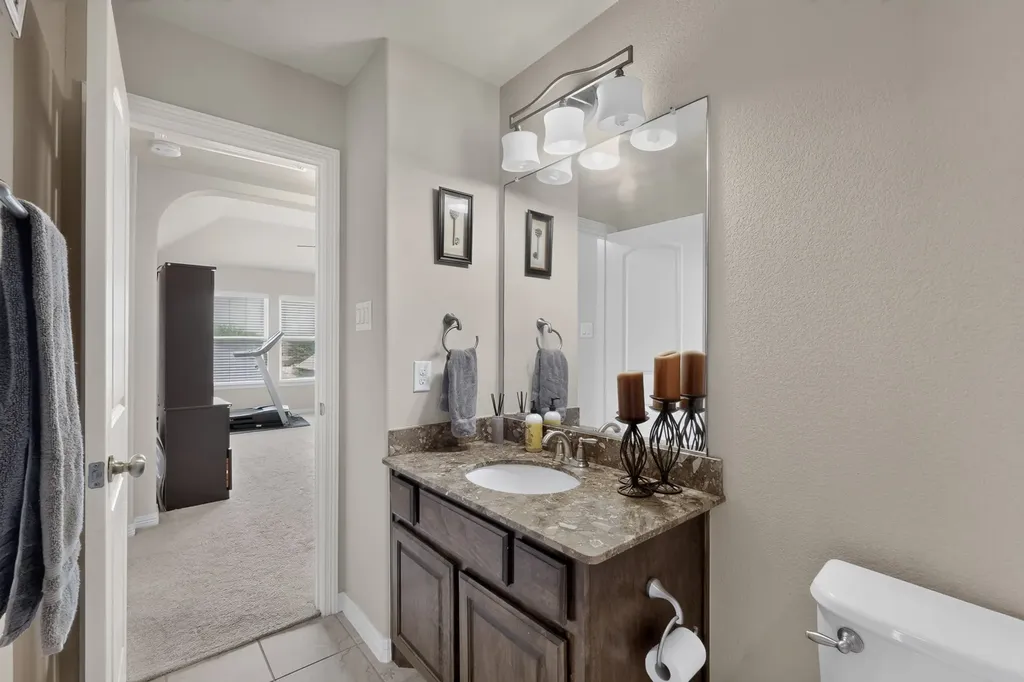 9215 Moon River Court Arlington TX 76002