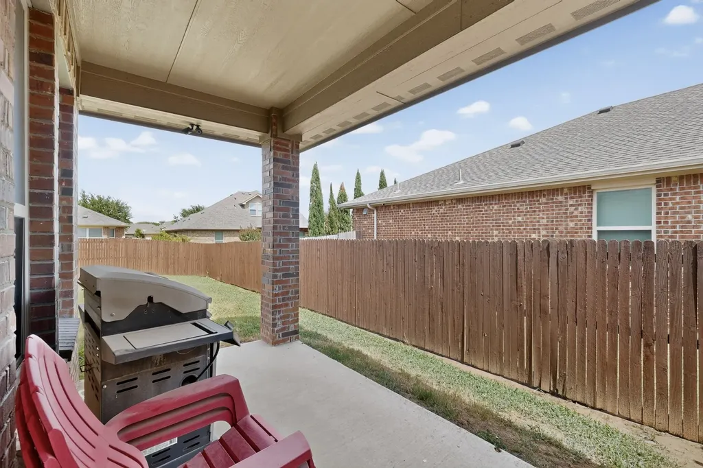 9215 Moon River Court Arlington TX 76002