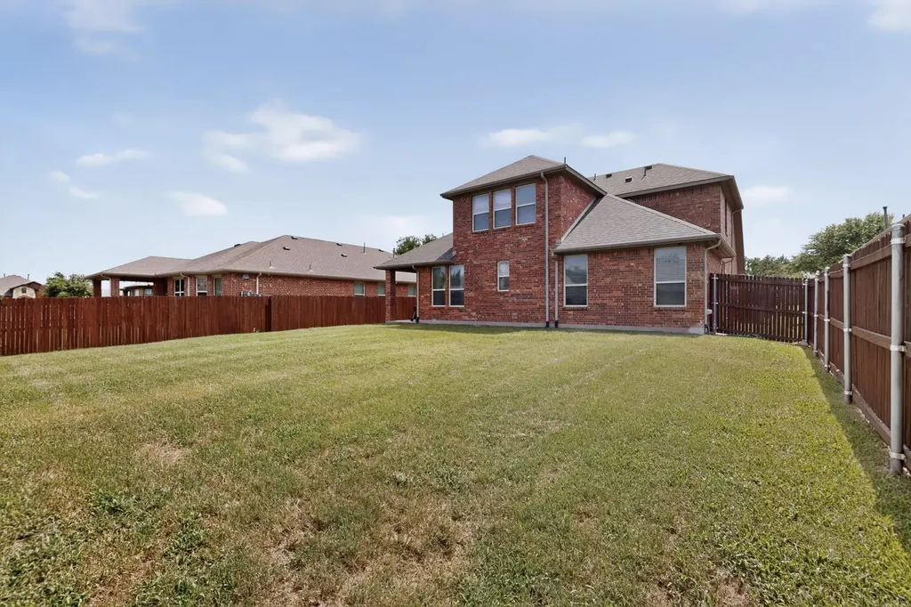 9215 Moon River Court Arlington TX 76002