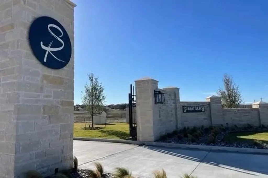 5021 Frost Creek Aledo TX 76008