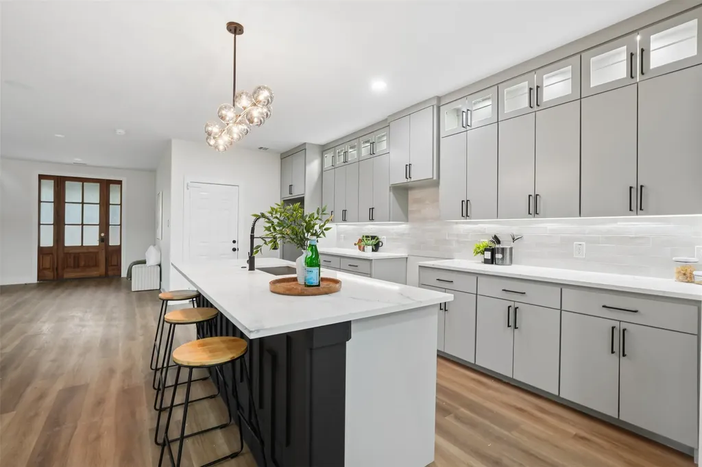 2646 Alabama Avenue Dallas TX 75216